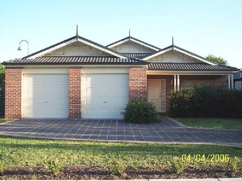 16 Berwick Cranbourne Road, Cranbourne VIC 3977