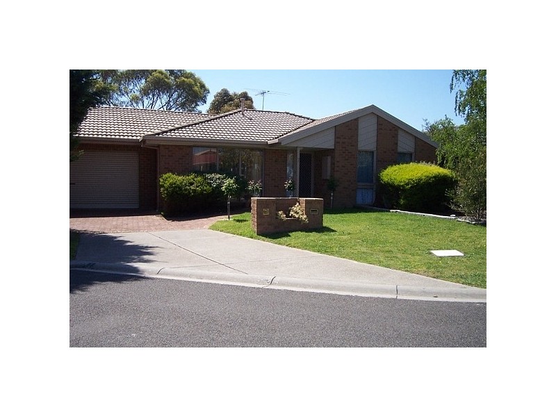 7 Stone Court, Cranbourne North VIC 3977
