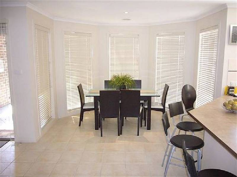 5 Spring Water Crescent, Cranbourne VIC 3977