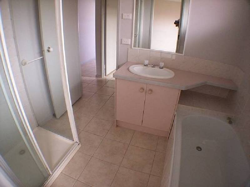 151 Lawless Drive, Cranbourne VIC 3977