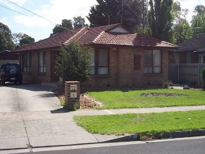 19 Jillian Street, Cranbourne VIC 3977