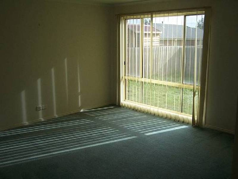 10 Miralie Way, Cranbourne West VIC 3977