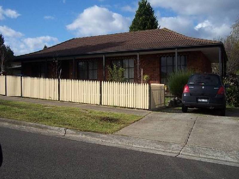 13 Opal Court, Narre Warren VIC 3805