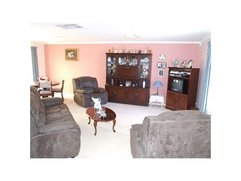 76 Langbourne Drive, Narre Warren South VIC 3805