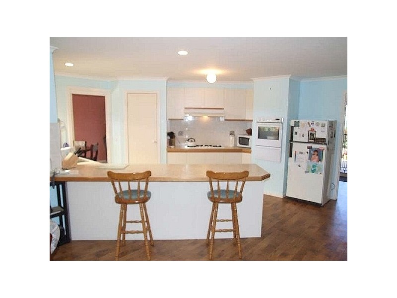 76 Langbourne Drive, Narre Warren South VIC 3805