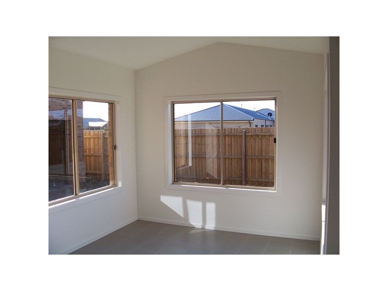 22 Rosslare Place, Cranbourne VIC 3977