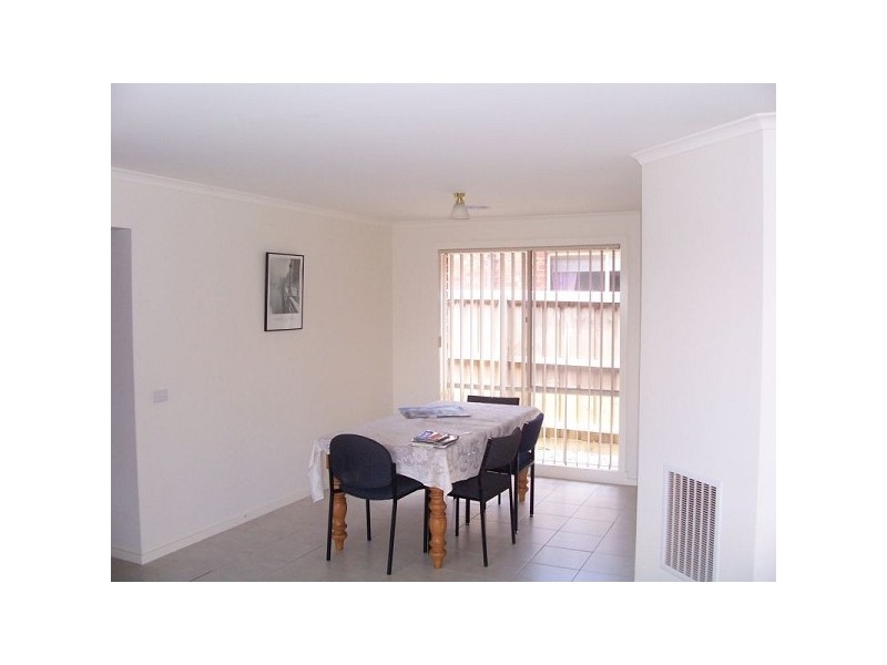 27 Majestic Boulevard, Cranbourne VIC 3977