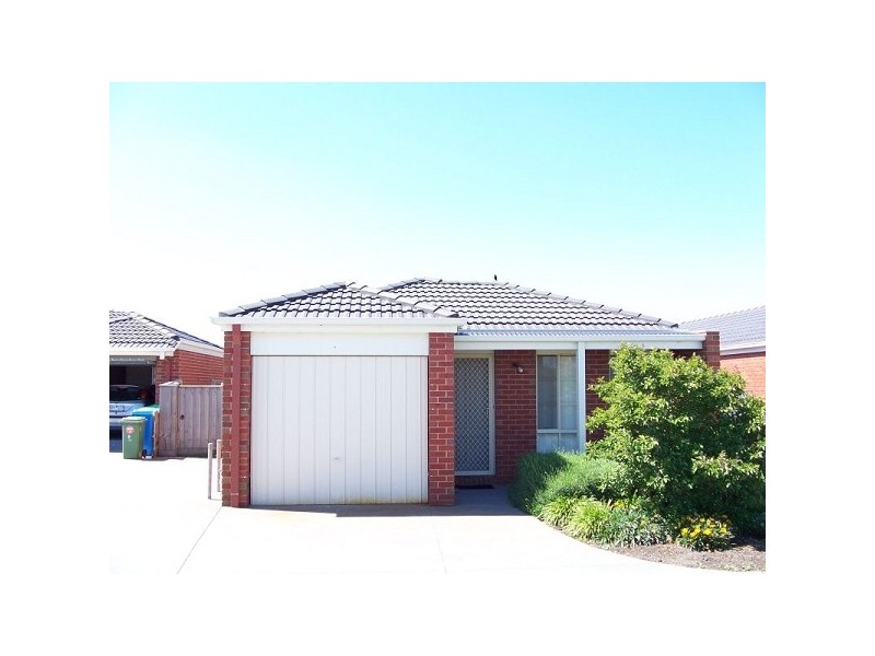 3/21 Merrijig Avenue, Cranbourne VIC 3977