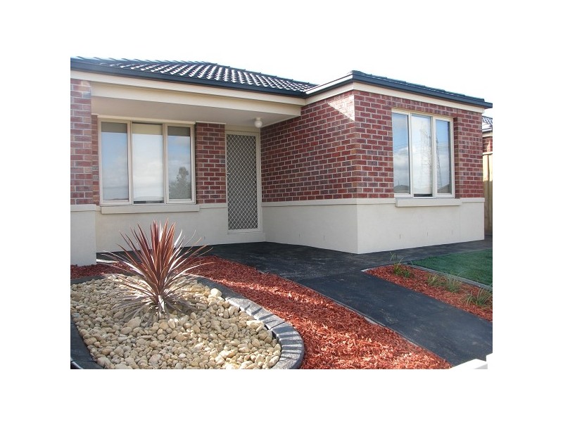 5 Pagoda Place, Cranbourne VIC 3977