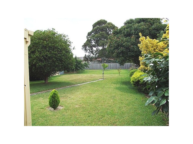 10 Fairfield Street, Cranbourne VIC 3977