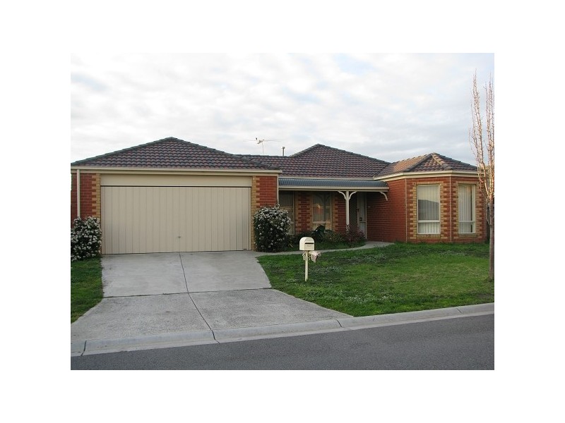 8 Exeter Place, Narre Warren South VIC 3805