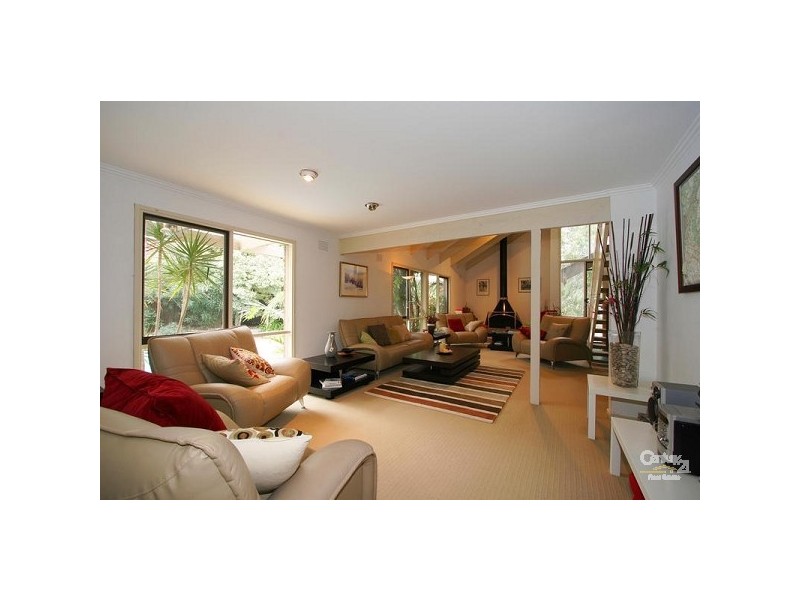 25 Greenwoods Close, Dingley Village VIC 3172