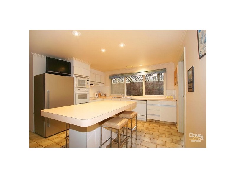 25 Greenwoods Close, Dingley Village VIC 3172