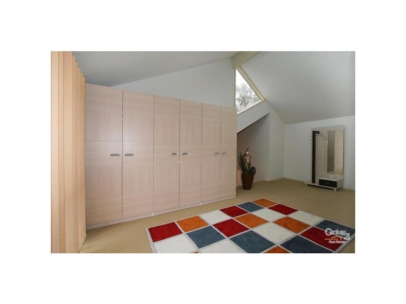 25 Greenwoods Close, Dingley Village VIC 3172