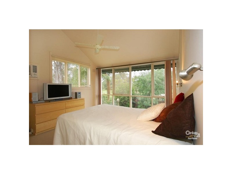 25 Greenwoods Close, Dingley Village VIC 3172