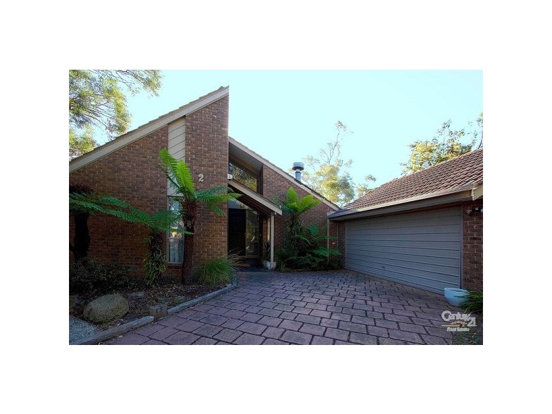 25 Greenwoods Close, Dingley Village VIC 3172