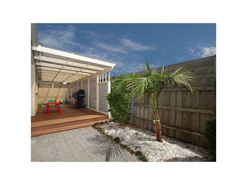 2/7 Pauline Avenue, Dingley Village VIC 3172