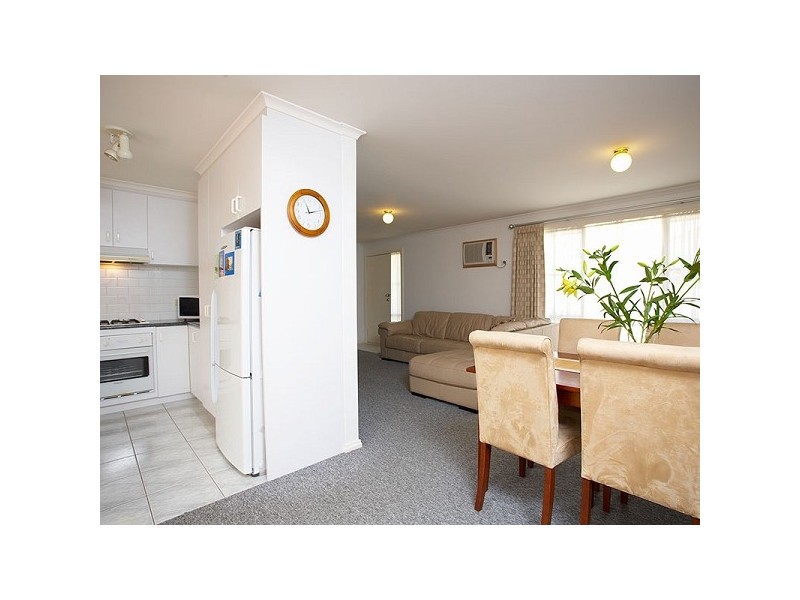 2/7 Pauline Avenue, Dingley Village VIC 3172
