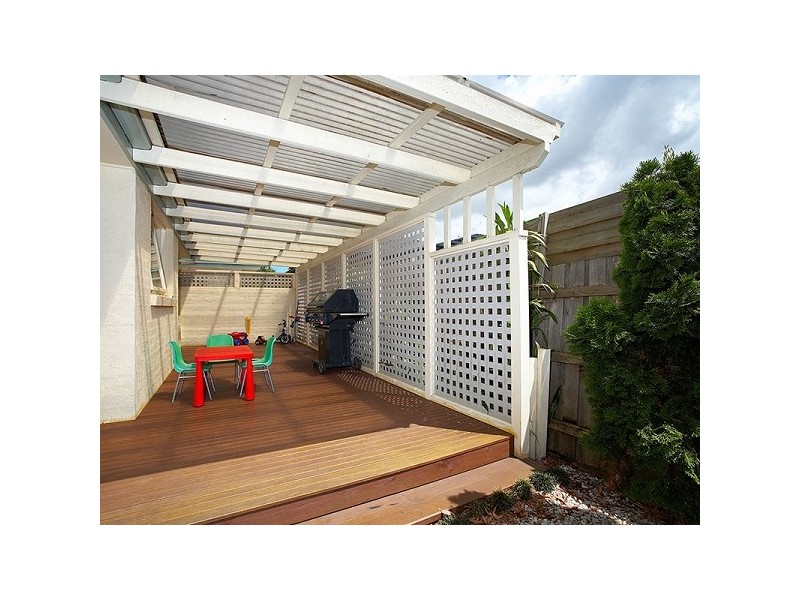2/7 Pauline Avenue, Dingley Village VIC 3172