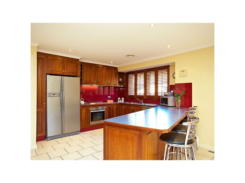 24 Toorak Drive, Dingley Village VIC 3172