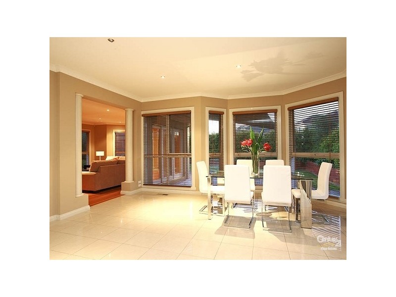 21 Aisha Crescent, Dingley Village VIC 3172