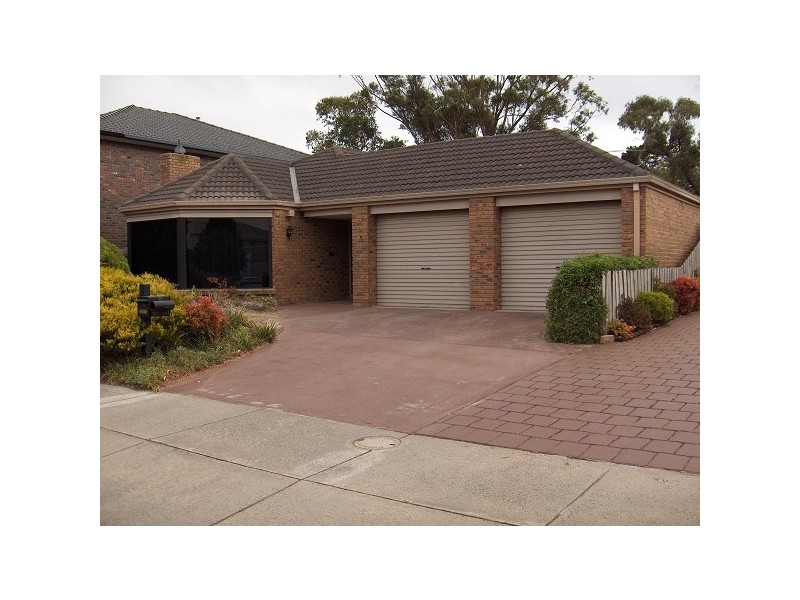 5 Dorrington Court, Dingley Village VIC 3172