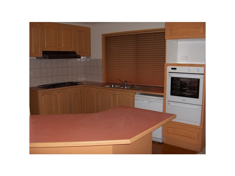 5 Dorrington Court, Dingley Village VIC 3172