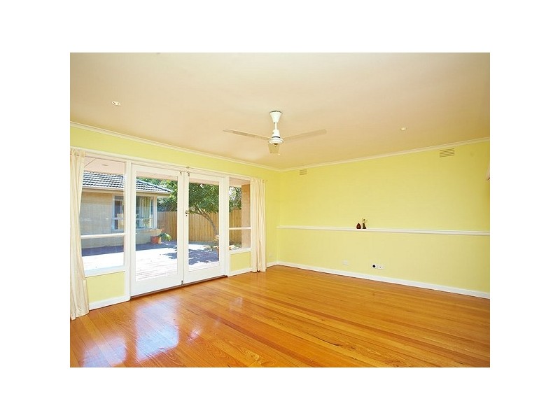 18 Pauline Avenue, Dingley Village VIC 3172