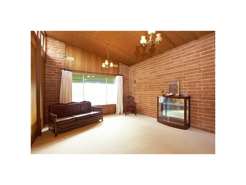 73 Howard Road, Dingley Village VIC 3172