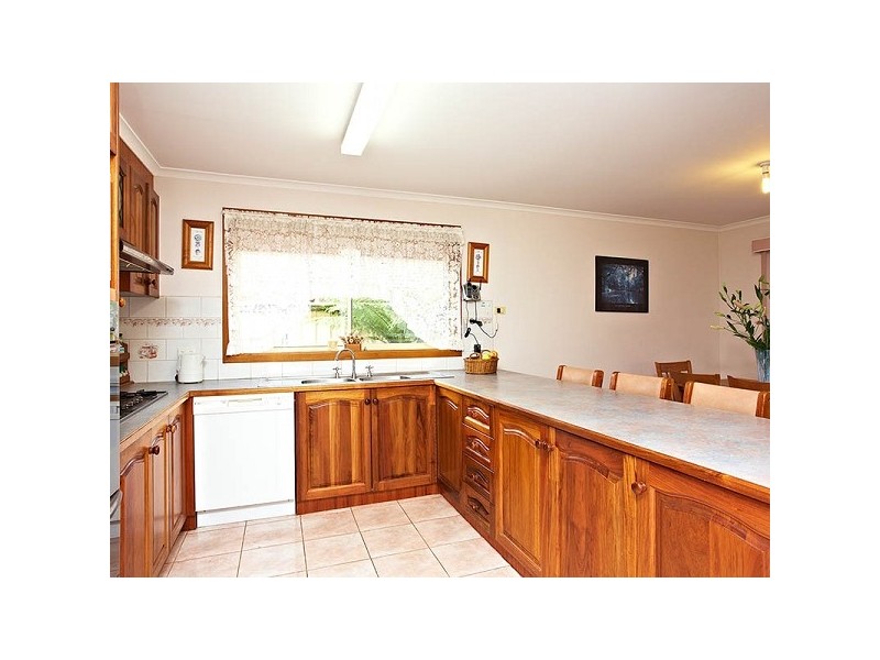 6 Lumeah Court, Dingley Village VIC 3172