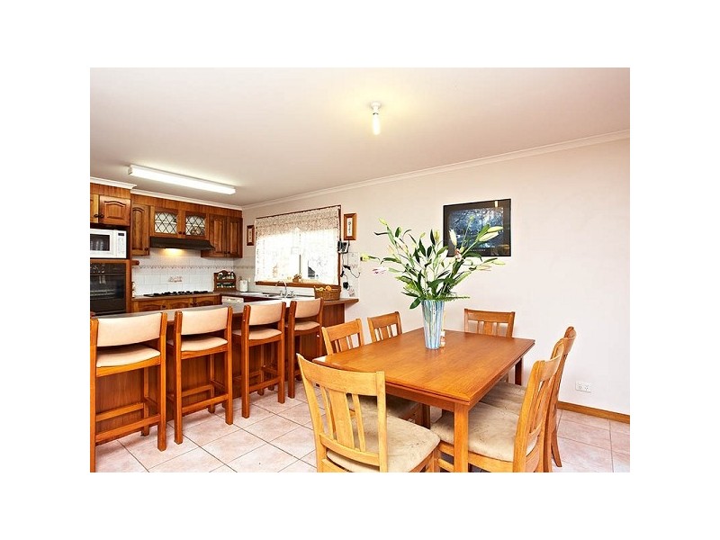 6 Lumeah Court, Dingley Village VIC 3172