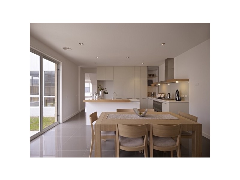 4 Chopard Avenue, Waterways VIC 3195