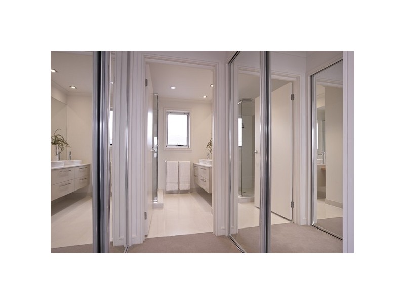 4 Chopard Avenue, Waterways VIC 3195