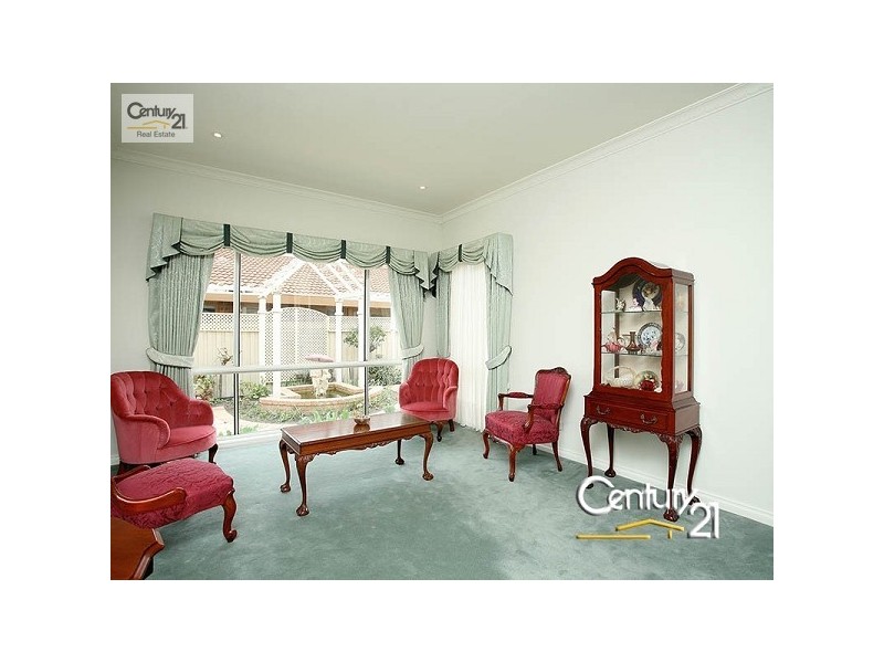 1/2 Fernhill Drive, Dingley Village VIC 3172