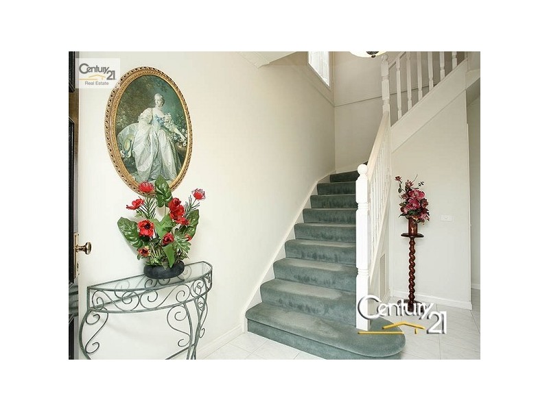 1/2 Fernhill Drive, Dingley Village VIC 3172