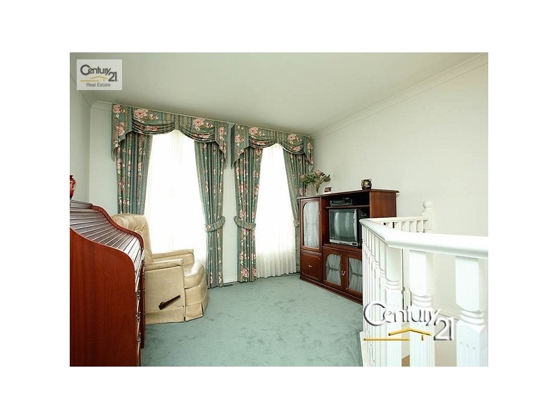 1/2 Fernhill Drive, Dingley Village VIC 3172