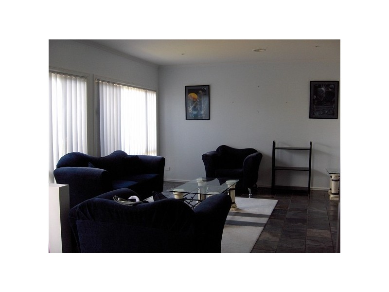 16 Shoal Court, Dingley Village VIC 3172