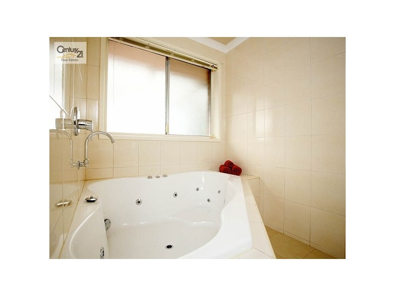 23 Somerset Drive, Keysborough VIC 3173