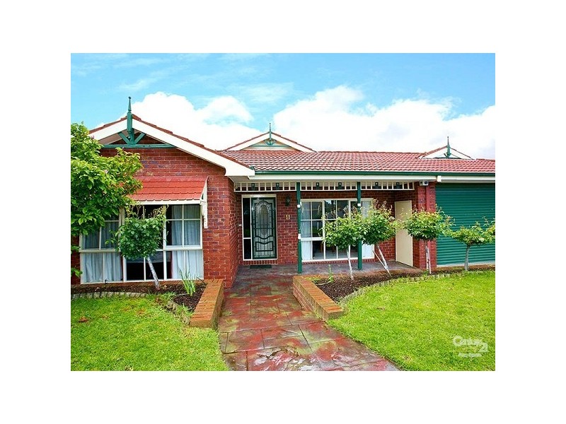 11 Evelyn Court, Dingley Village VIC 3172