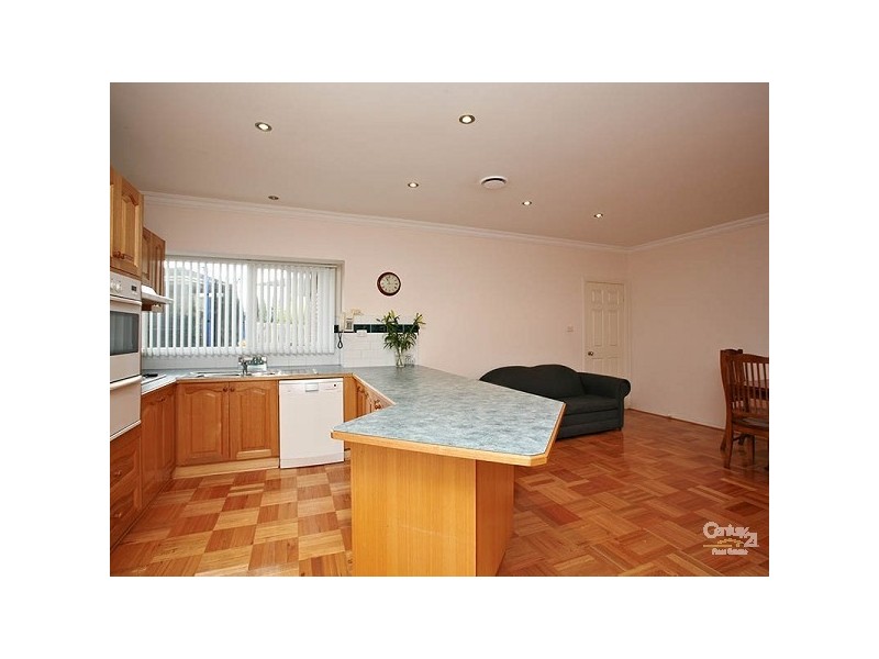 11 Evelyn Court, Dingley Village VIC 3172