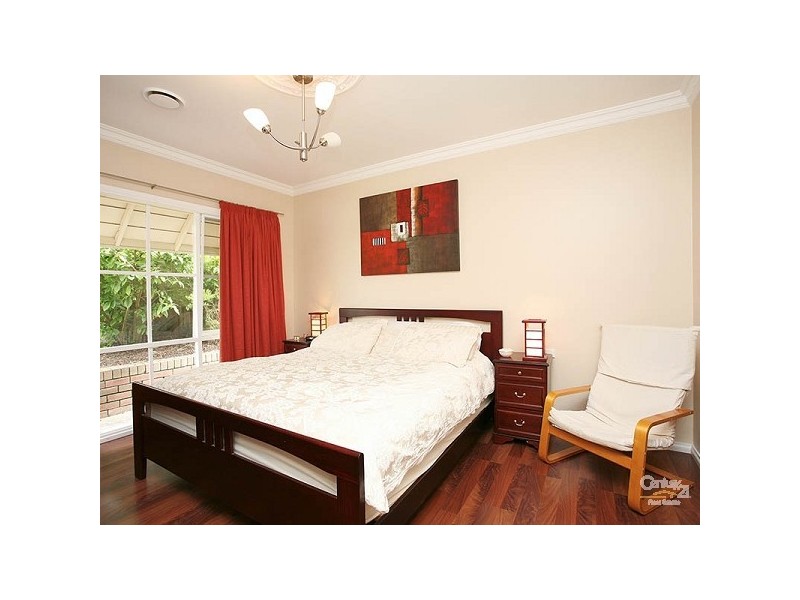 11 Evelyn Court, Dingley Village VIC 3172