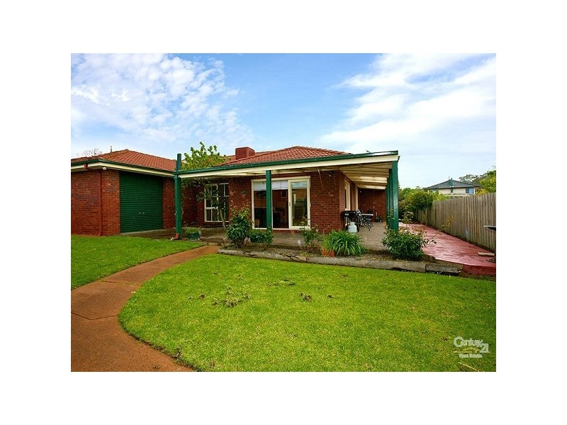 11 Evelyn Court, Dingley Village VIC 3172