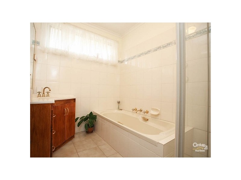 24 Howard Road, Dingley Village VIC 3172
