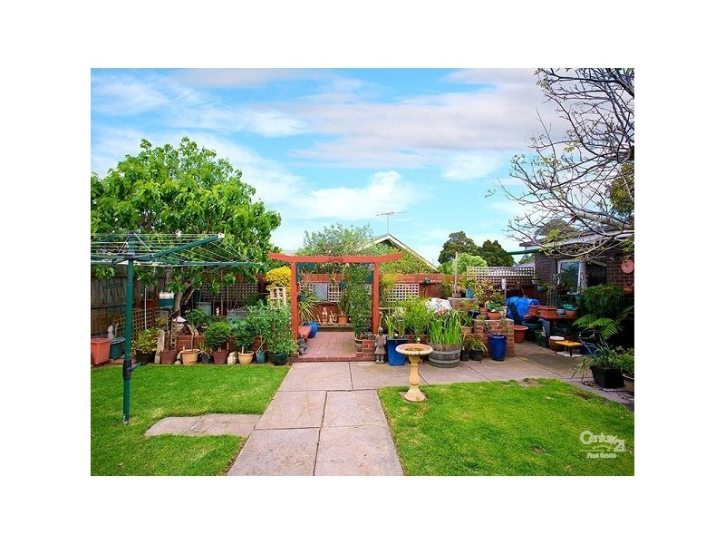 24 Howard Road, Dingley Village VIC 3172