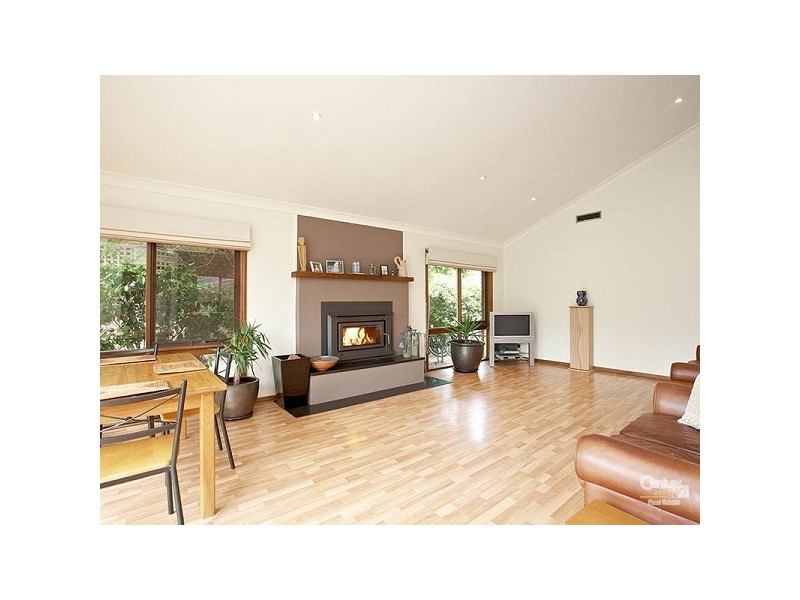 9 Sharrock Drive, Dingley Village VIC 3172