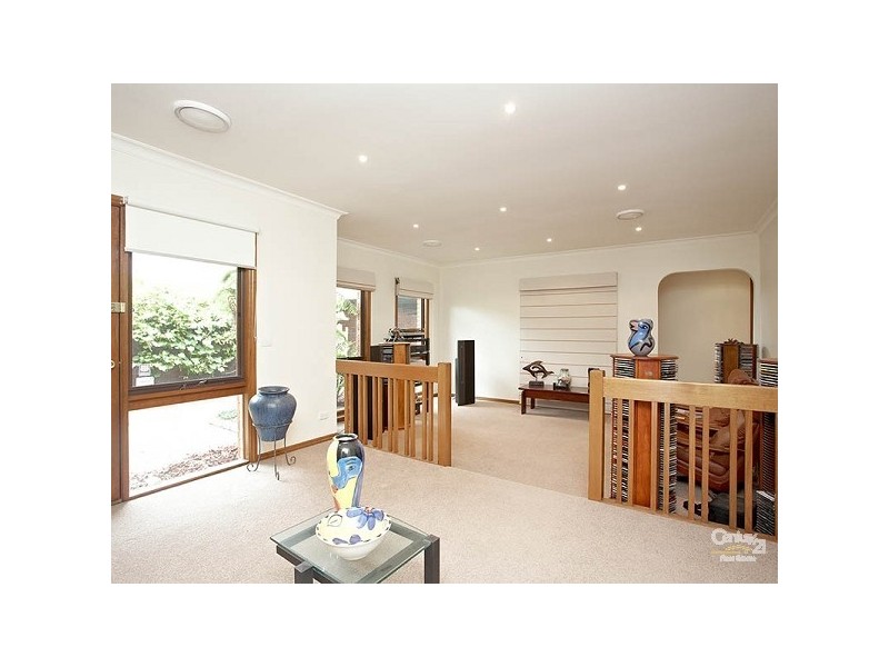 9 Sharrock Drive, Dingley Village VIC 3172