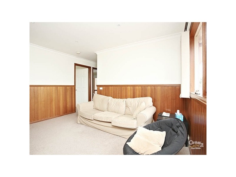 9 Sharrock Drive, Dingley Village VIC 3172