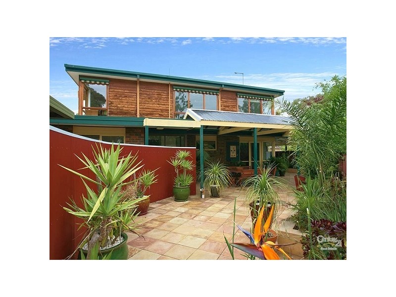 14 Golf Links Crescent, Dingley Village VIC 3172