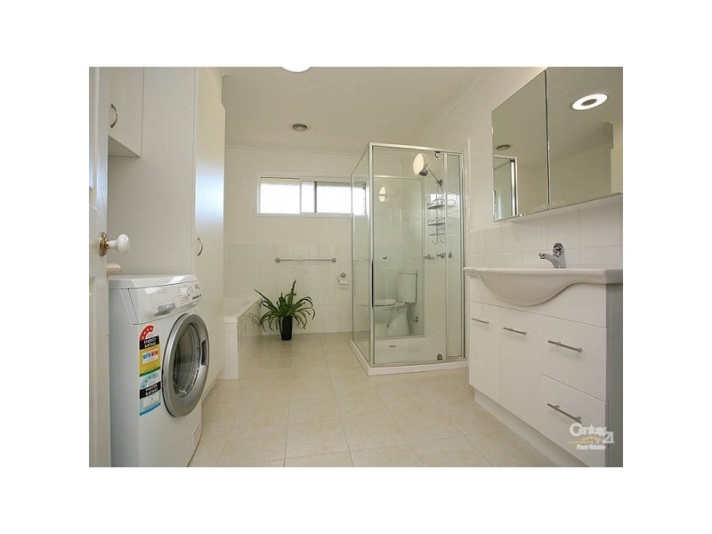 21 Twofold Close, Dingley Village VIC 3172