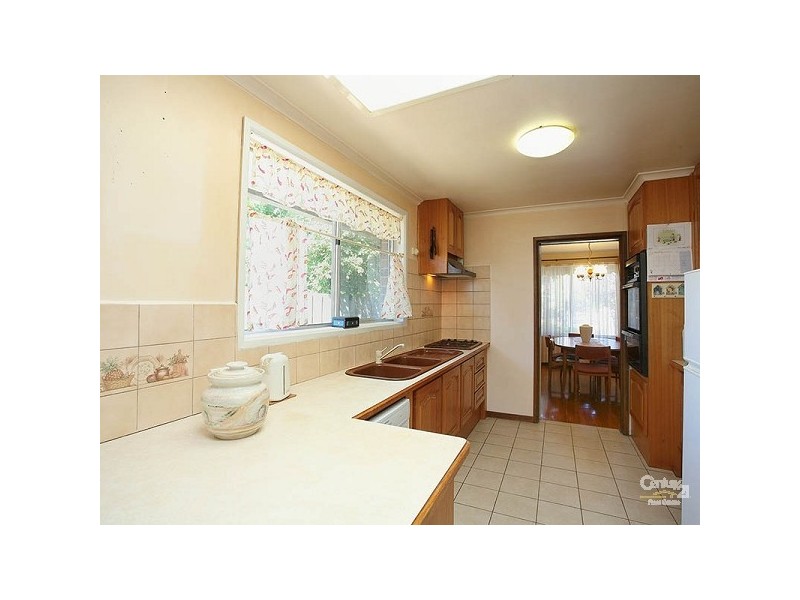 5 Forest Park Road, Dingley Village VIC 3172